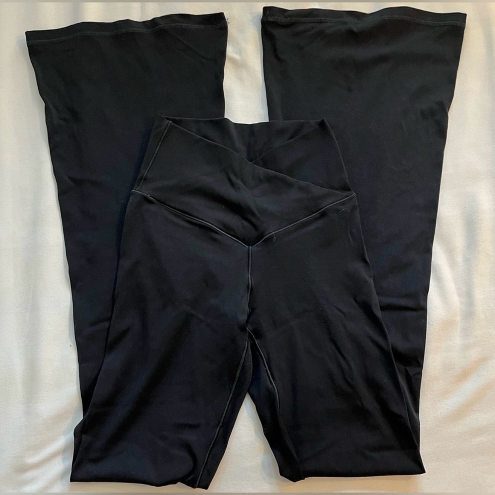 OFFLINE by Aerie real me high waisted crossover flare legging